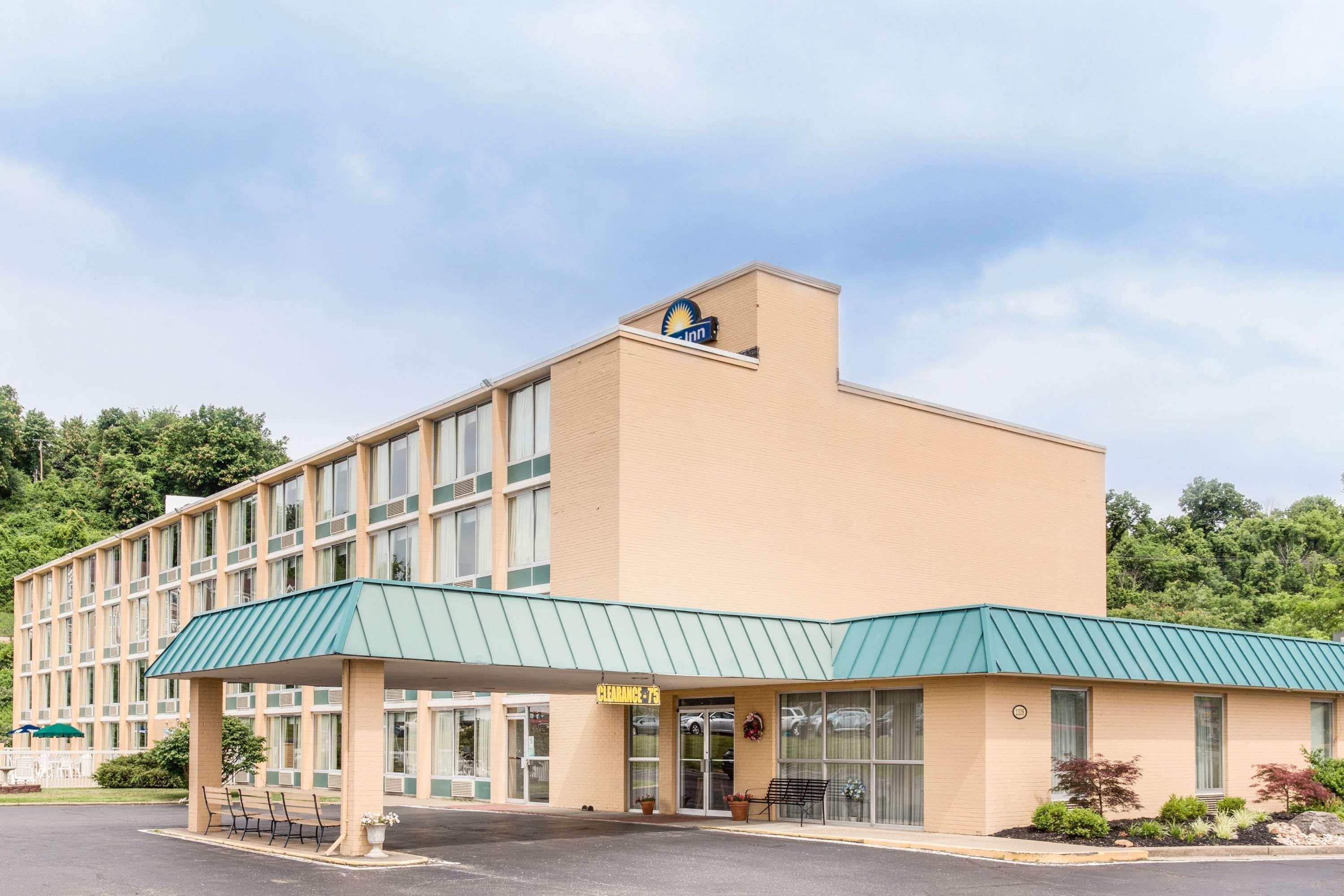 Days Inn By Wyndham Cambridge Exterior foto